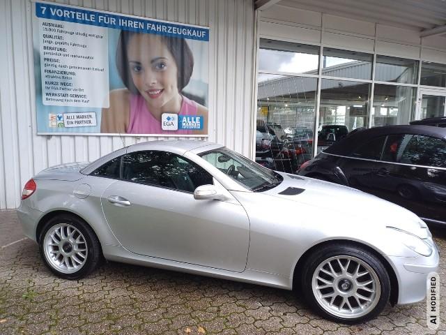 Mercedes-Benz SLK 200 KOMPRESSOR  NAVI LEDER SHZ ALU TEMPO SPO