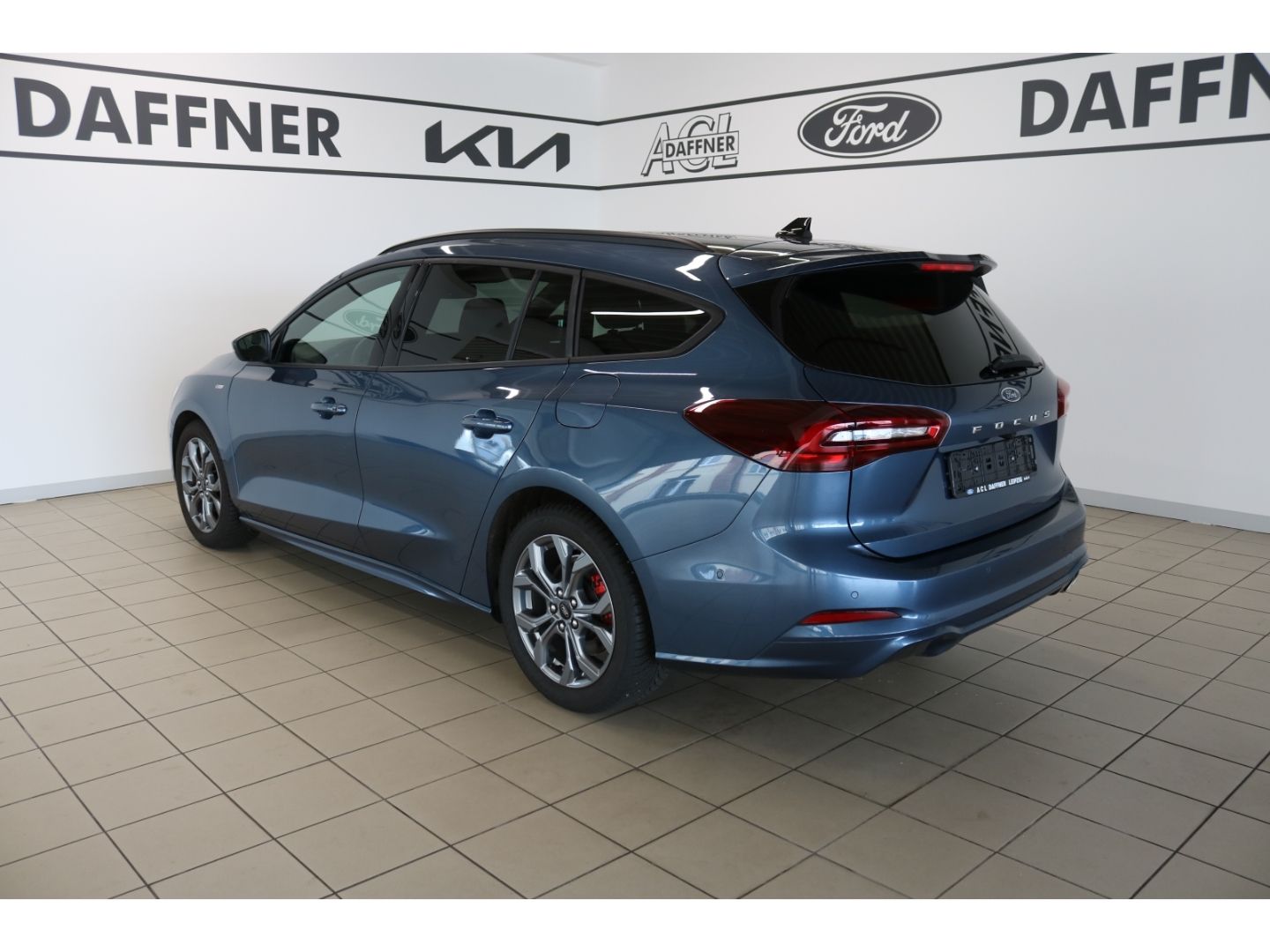 Fahrzeugabbildung Ford Focus Turnier ST-Line X 1.0 EcoBoost Panoramadac