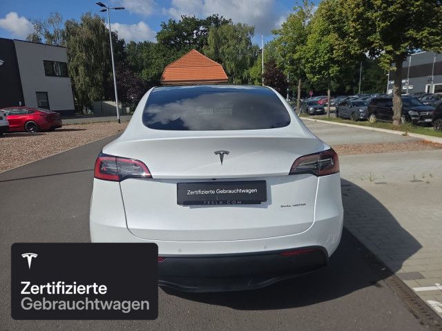 Tesla Model Y Long Range AWD foto 6