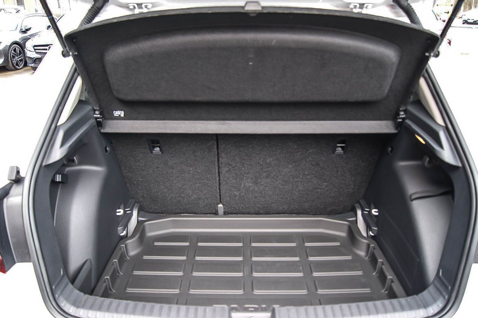 Fahrzeugabbildung SKODA Fabia 10 Drive Auto/DSG PANO VIRTUAL LED KAMERA