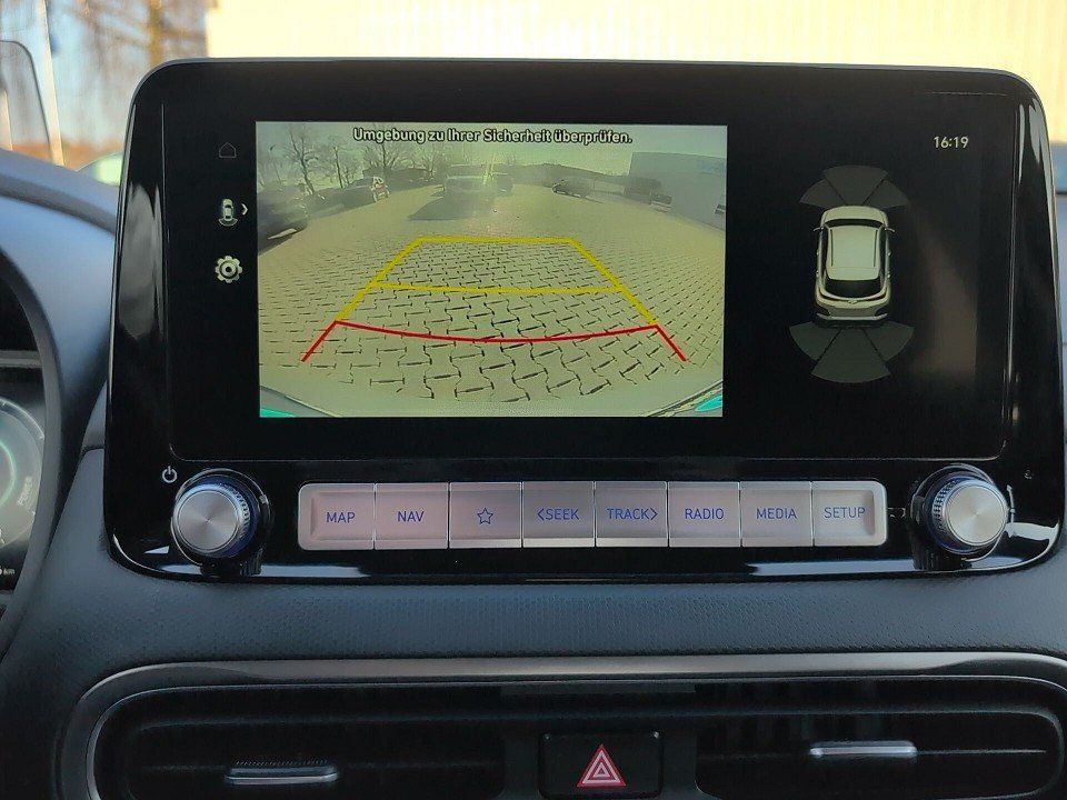 Fahrzeugabbildung Hyundai KONA EV 39kWh TREND NAV/ASS-P 1HD GARANTIE-11.29