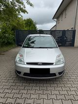 Ford Fiesta 1,3 | Neu TÜV| Neu Service - Ford Fiesta aus 2005: 1.3