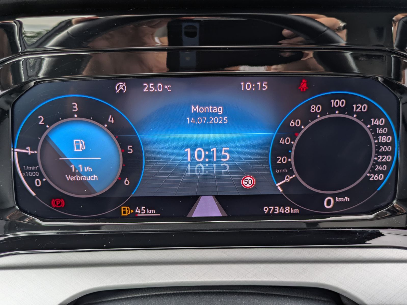 Fahrzeugabbildung Volkswagen Golf 2.0 TDI Life STHZ*LED*MASSAGE*MEMORY*APP