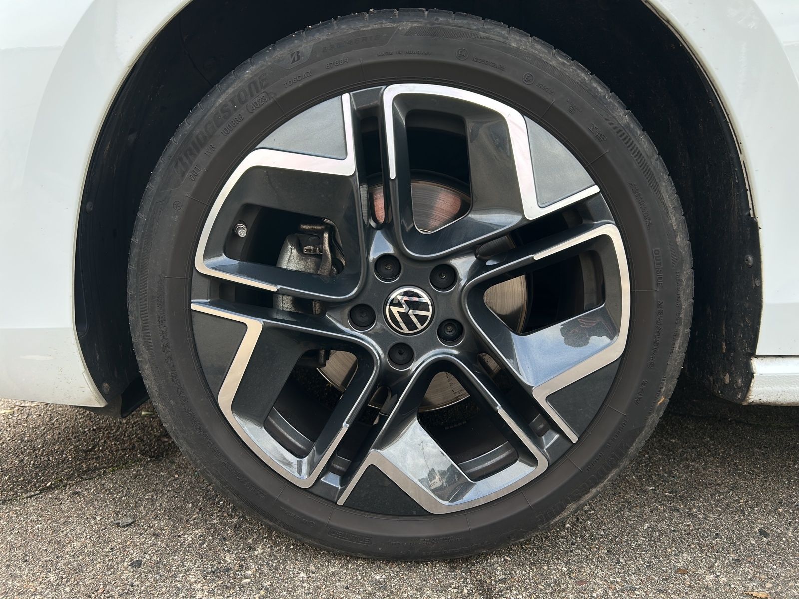 Fahrzeugabbildung Volkswagen Passat Elegance TDI DSG LED ACC 18" AHK Leder Pa