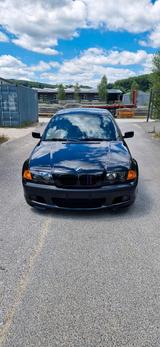 BMW e46 320I Limousine - BMW 320 aus 2000: 320i E46