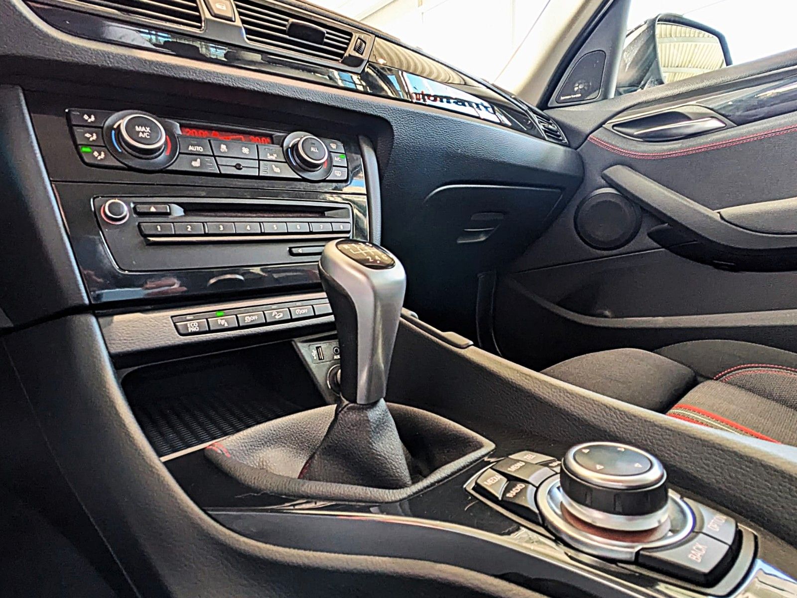 Fahrzeugabbildung BMW X1 25 d xDrive SPORT NAVI XENON H/K SOUND AHK