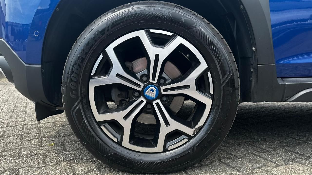 Fahrzeugabbildung Dacia Duster Celebration 4WD TCe 150 Allrad