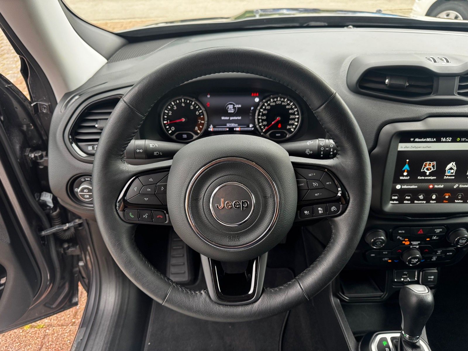Fahrzeugabbildung Jeep Renegade Limited Automatik LED NAVI KAMERA ACC