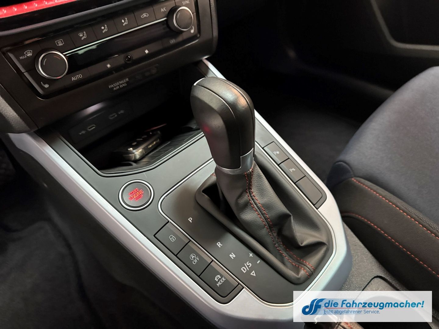 Fahrzeugabbildung SEAT Arona FR Navi Digitales Cockpit LED Sperrdiff. A