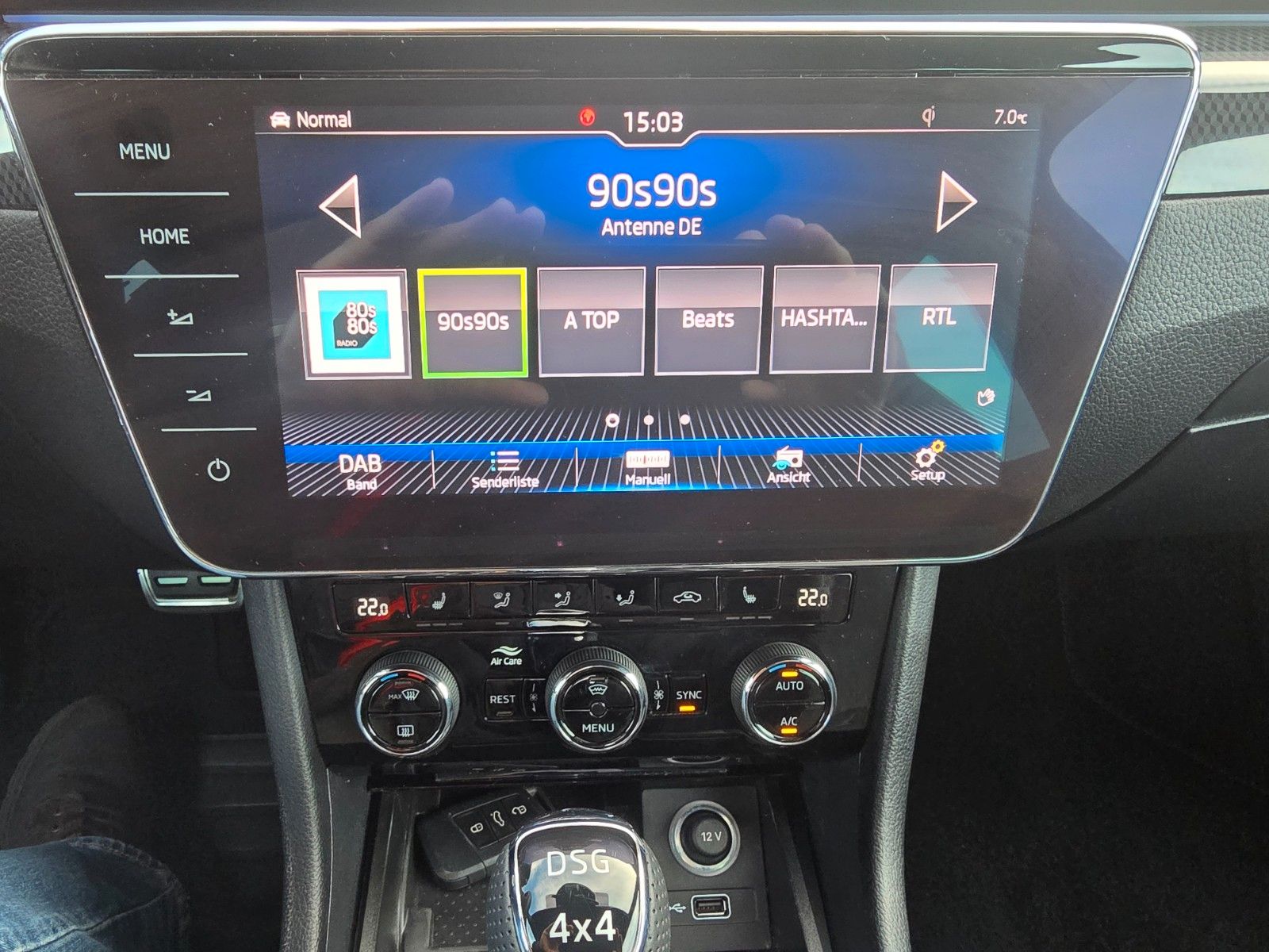 Skoda Superb Combi Sportline 4x4 LED ACC 4xSHZ foto 17