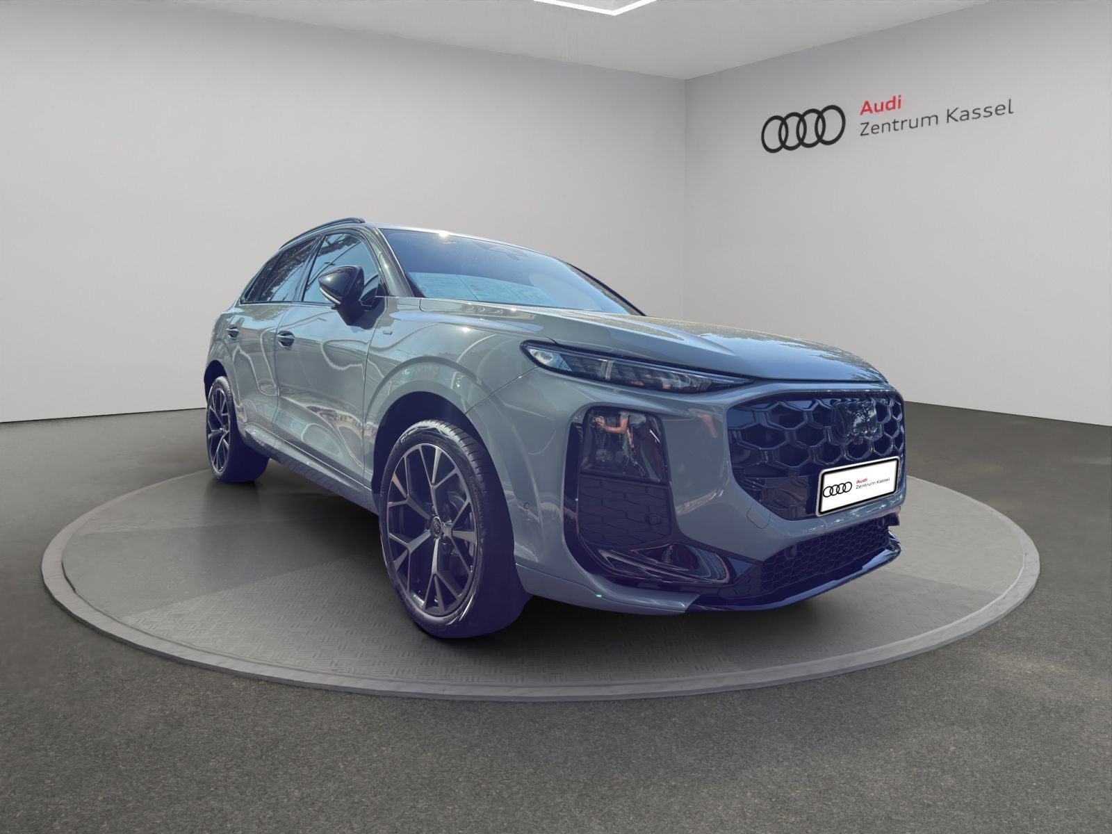 Audi Q3 SUV e-hybrid S line Matrix LED Pano HuD B&O foto 6