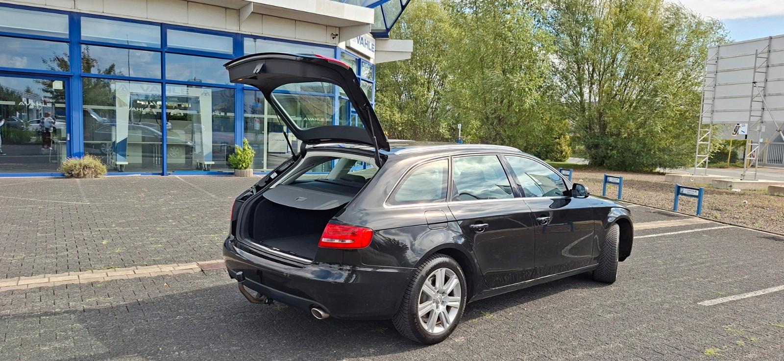 Audi A4 2011 — photo 7