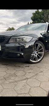 BMW 320i Touring Edition Sport  M-Paket ... - BMW 320 mit Benzin-Antrieb: Kombi, 320i Paket