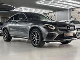 Mercedes-Benz GLC 250 4Matic Coupe AMG/AHK/SHZ/CAM/SCHIEBEDACH - Mercedes-Benz GLC 250: Coupe