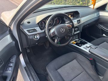 Mercedes E 250 - 11