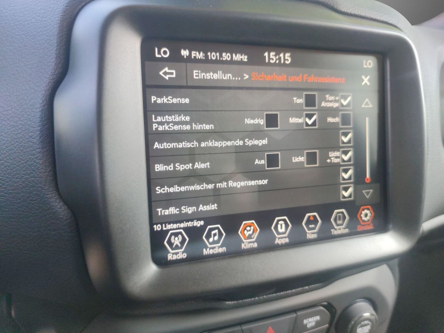 Fahrzeugabbildung Jeep Renegade 1.5 MHEV Limited+NAVI+GANZJAHRESREIFEN+