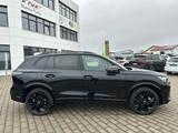 Volkswagen Tiguan R-Line+STANDHEIZUNG+AHK+PANO+IQ-LIGHT - Volkswagen Tiguan Tageszulassungen mit Benzin-Antrieb