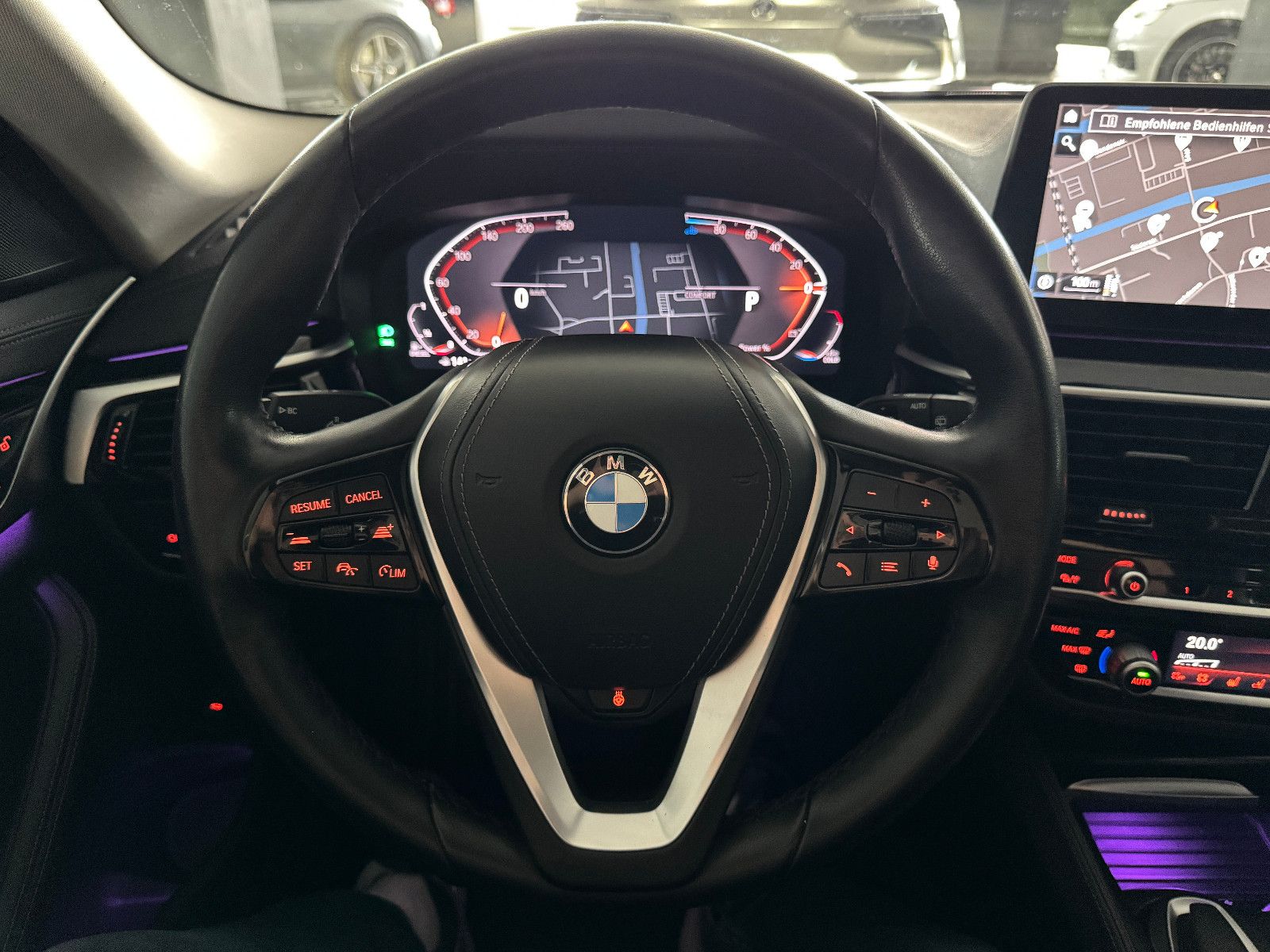 Fahrzeugabbildung BMW 520 d T LUXURY LINE HUD PANORAMA LASER VOLL