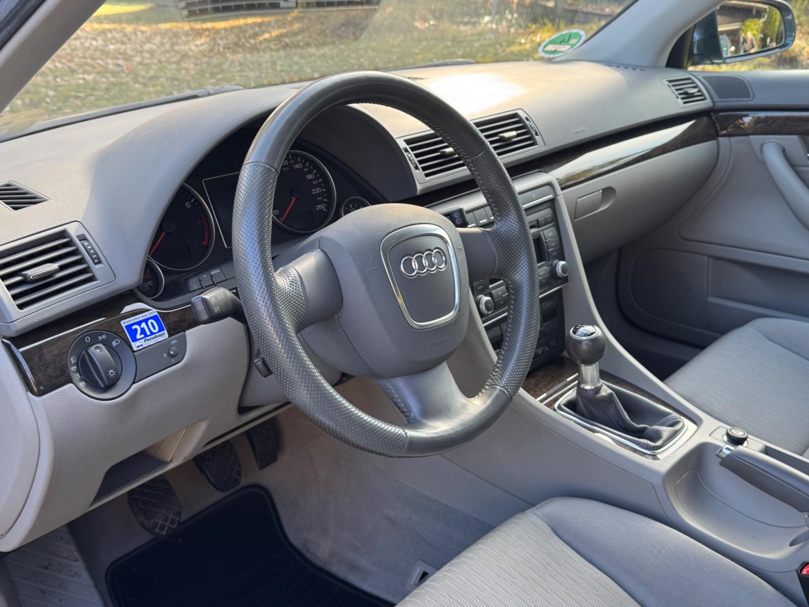 Audi A4 2007 — photo 14