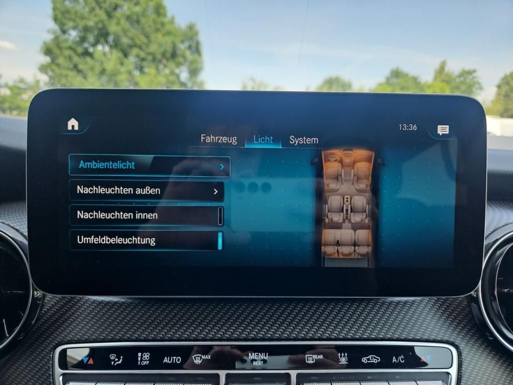 Fahrzeugabbildung Mercedes-Benz V 300 ED/L 4x4 AMG 7 Sitze 2,5t AHK Sound Standh