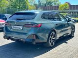 BMW i5 eDrive40 Touring M Sport PRO //Stop&Go 20"LM - BMW i5 in Duisburg