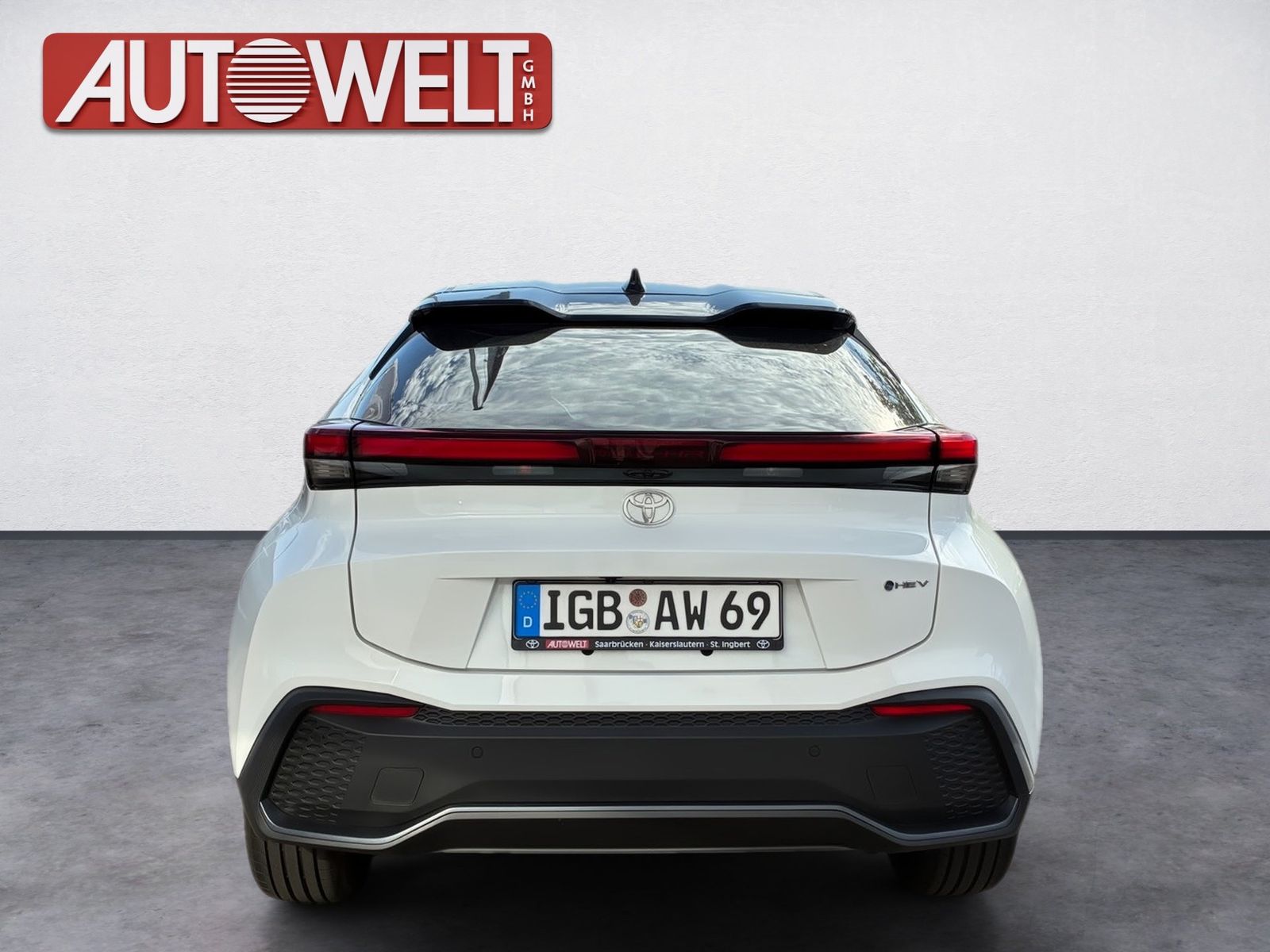 Fahrzeugabbildung Toyota C-HR 1.8 FWD Teamplayer Kamera,LED,Navi,SHZ,ACC