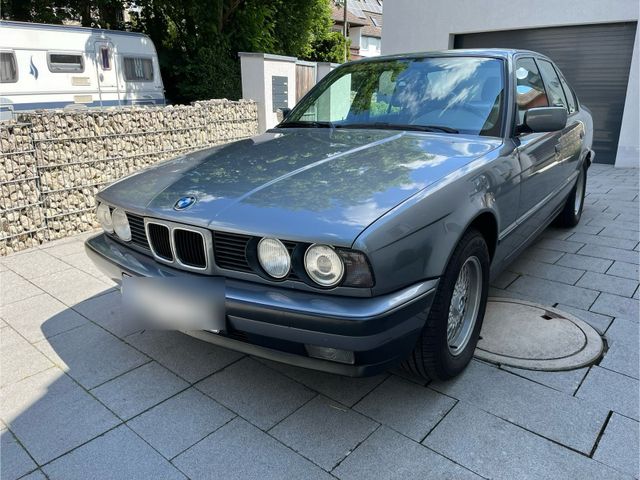 BMW 525i 24V Shadow Line