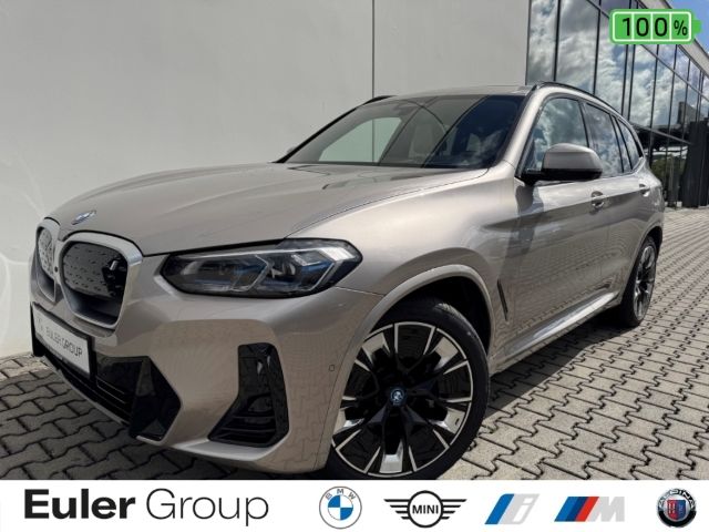 BMW iX3 Sportpaket AHK LkHz DrivAssProf HUD Parkass+