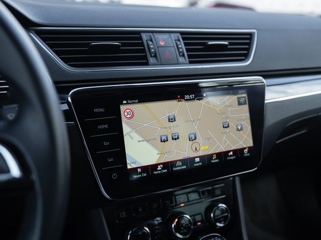 Superb Combi 2.0 TDI L&K 4x4 DSG PANO+MATRIX+DCC