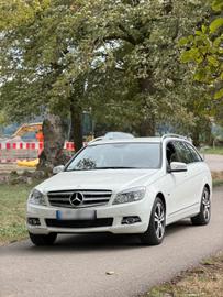 صورة 1 لـ 2009 Mercedes-BENZ C 180