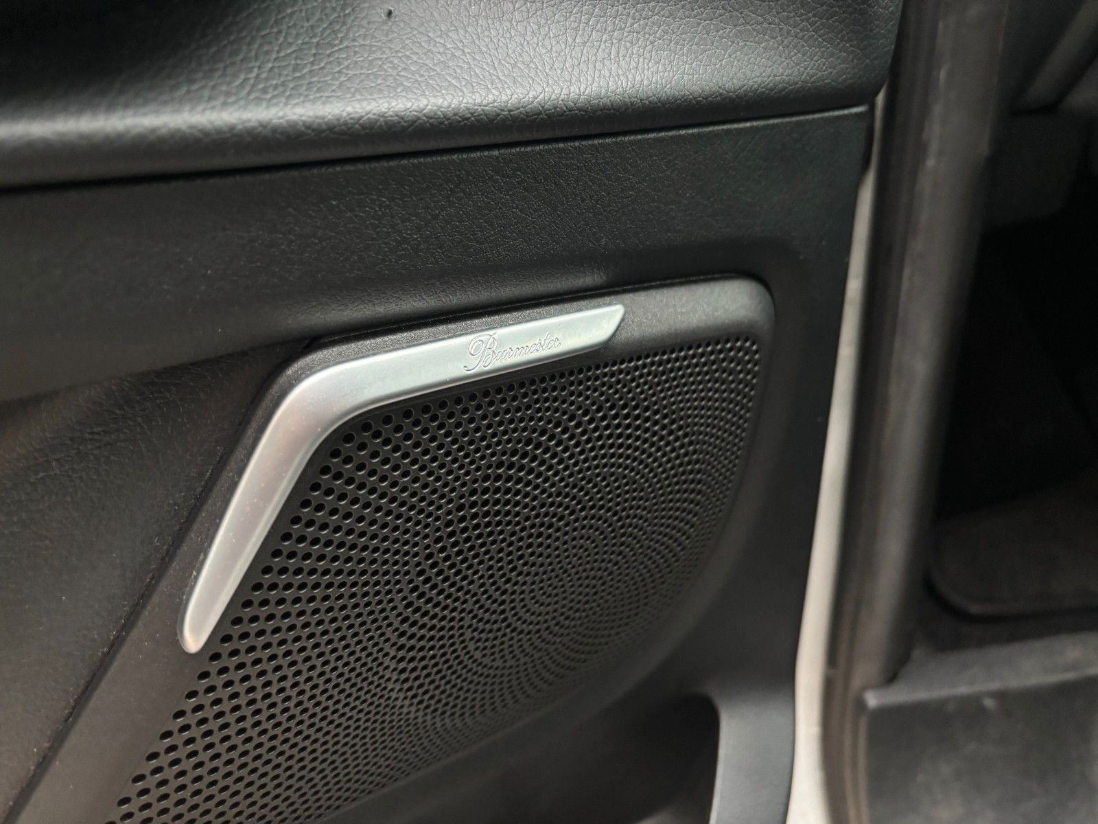 Fahrzeugabbildung Mercedes-Benz V 250d *8-Sitzer*Burmester*Ambiente*360°*Memory