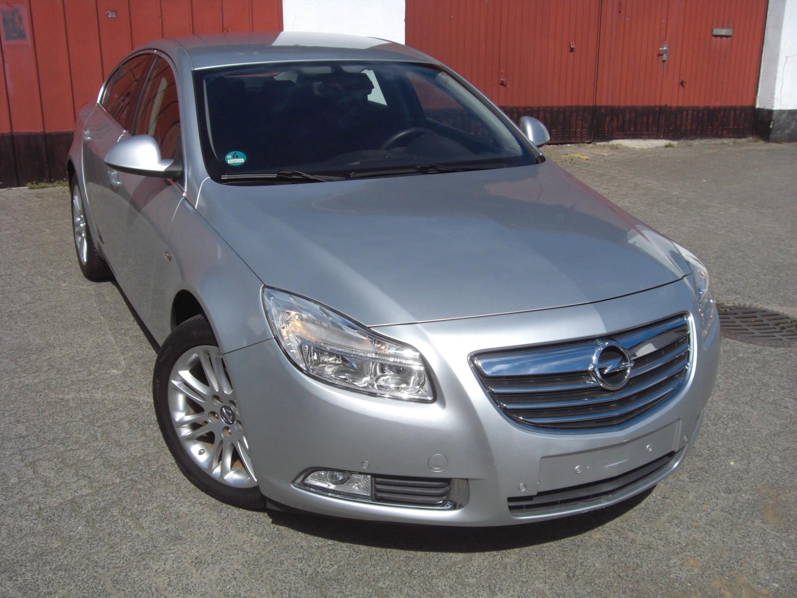 Opel Insignia A Lim. Edition original 22.000 km!!!