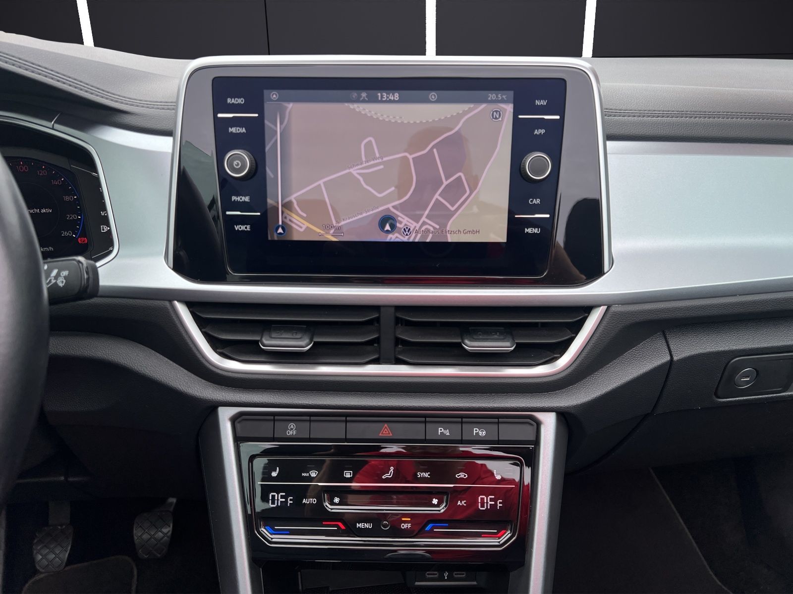 Fahrzeugabbildung Volkswagen T-Roc Cabriolet TSI Style LEDplus Navi AID ACC R