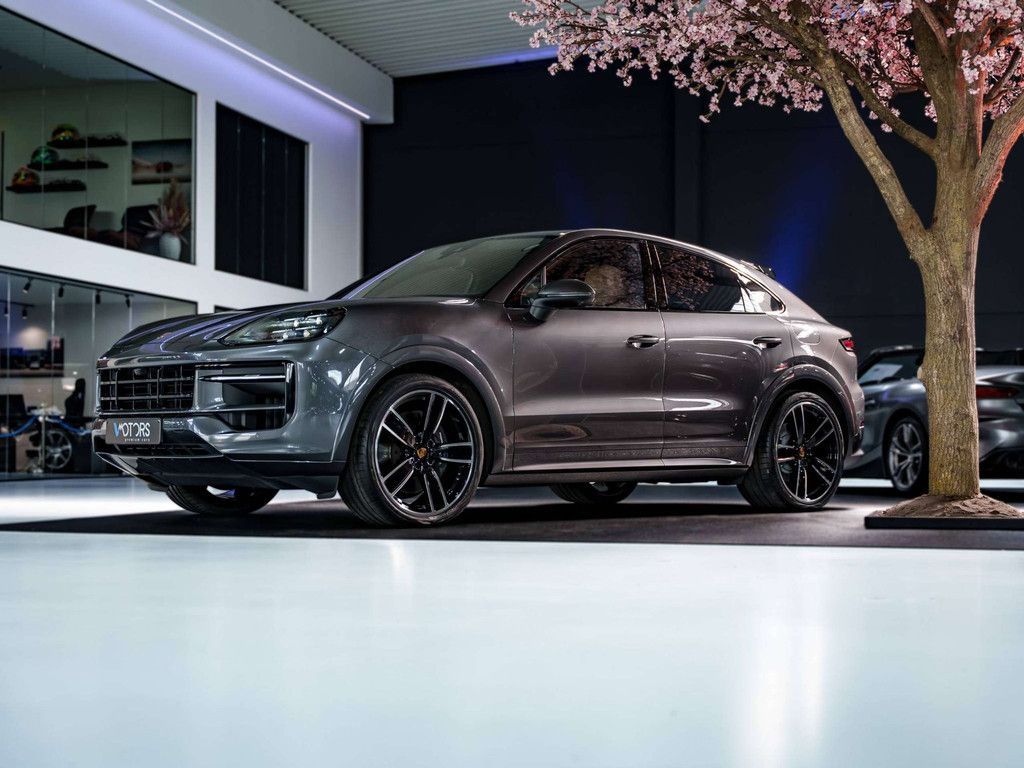 Porsche Cayenne Coupé E-Hybrid - SportDesign - Passenger imagem 3