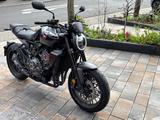 Honda 1000 R Black Edition 