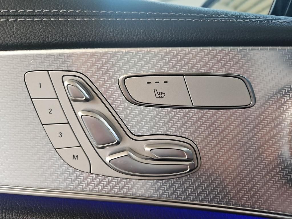 Fahrzeugabbildung Mercedes-Benz E 220 d T Avantg. Pano Standhzg. 360° Burmester