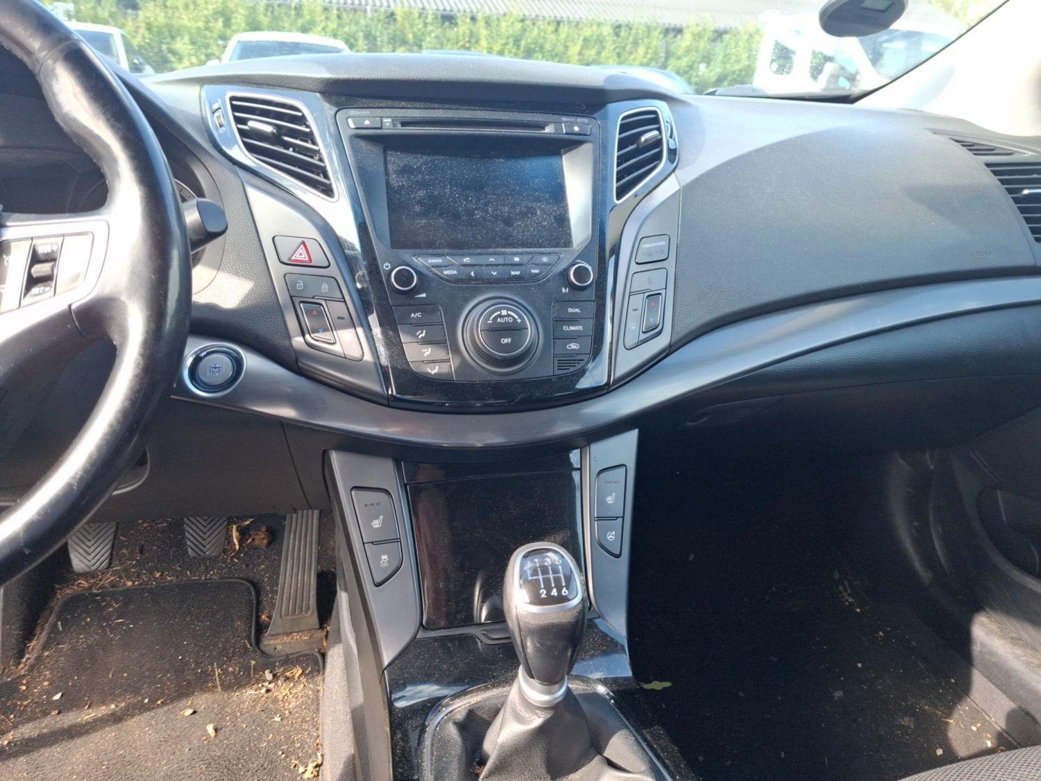 Hyundai i40 2014 — photo 10