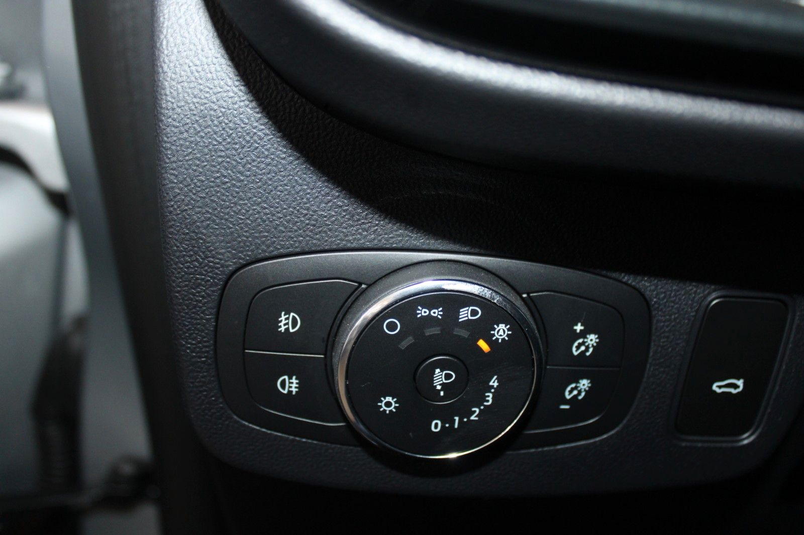 Fahrzeugabbildung Ford Puma MHEV ST-Line LED NAVI WinterPaket DAB