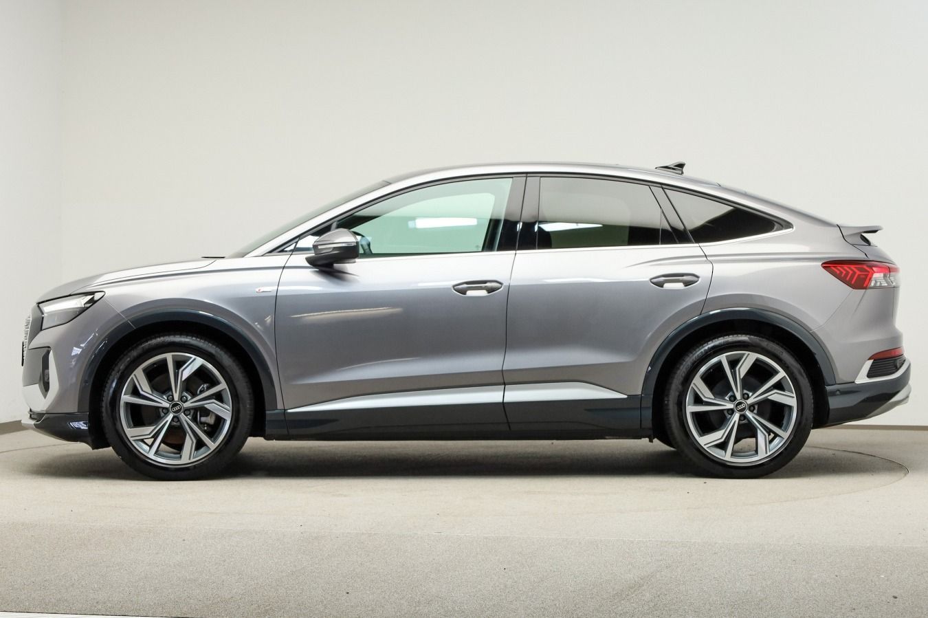 Audi Q4 Sportback 50 e-tron qu. S line, Pano, Assist imagem 3