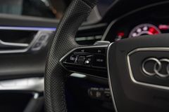 AUDI RS6 Avant*HU*PANO*MATRIX*AHK*SH*KERAMIK*360*B&O*