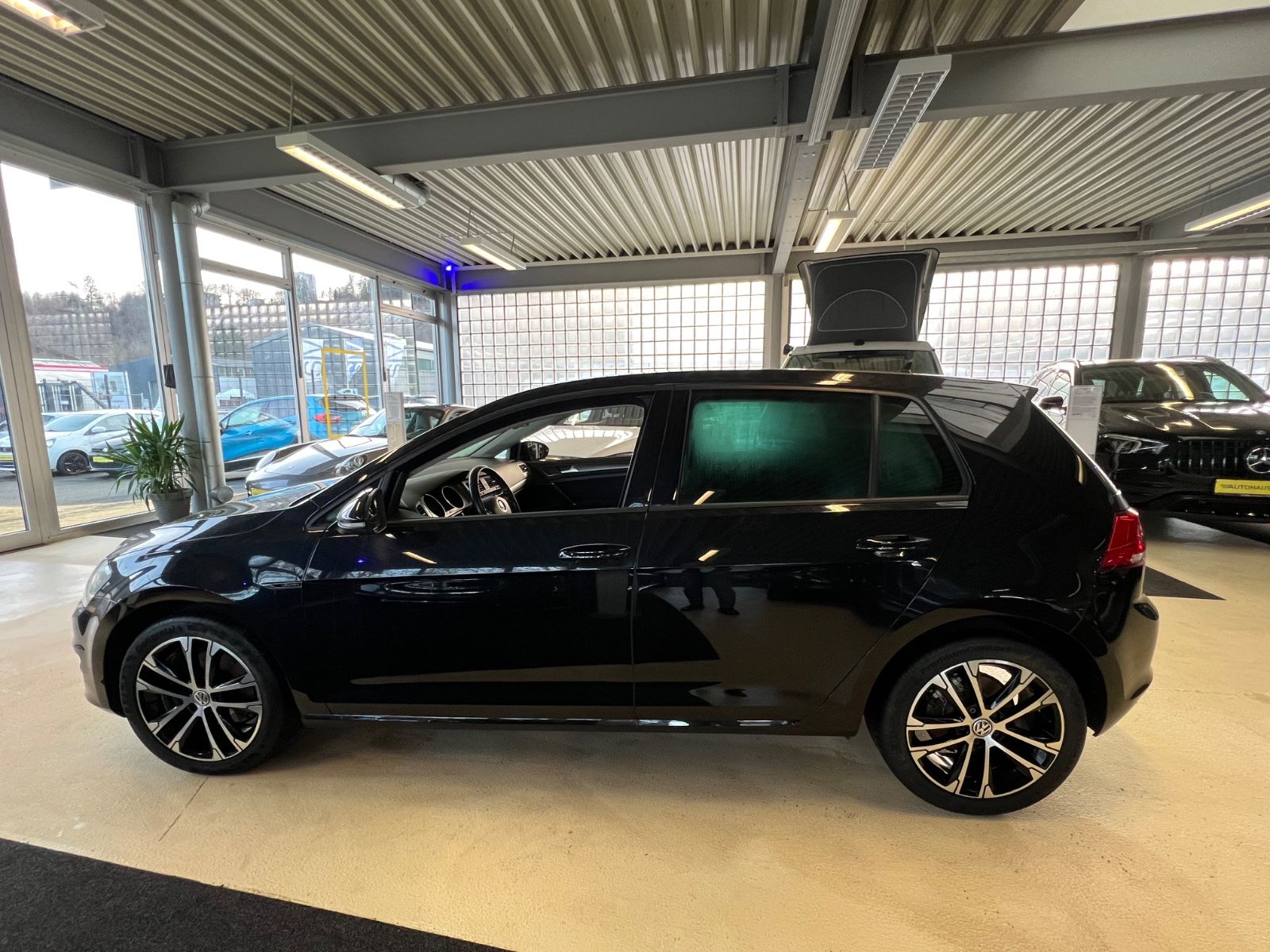 Fahrzeugabbildung Volkswagen Golf VII Lim. 1.6 TDI Comfortline BMT