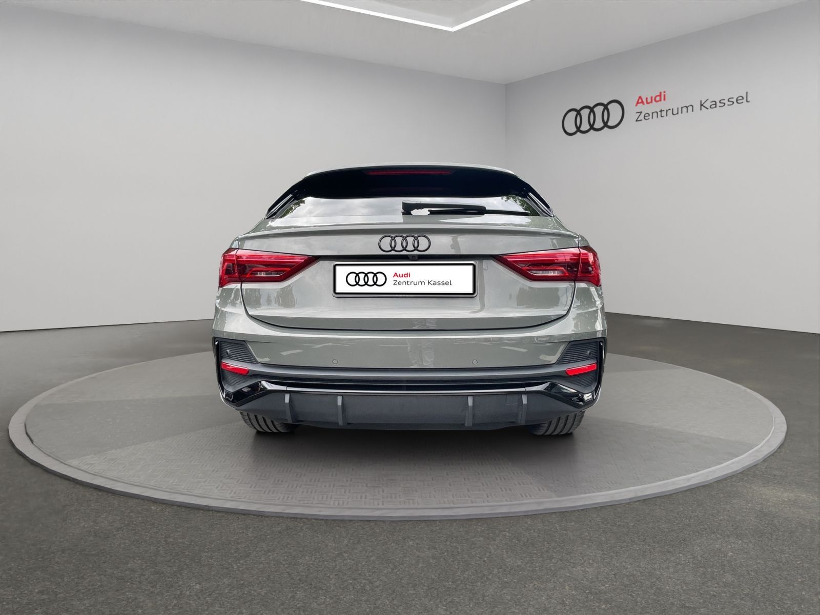 Audi Q3 SB 45 TFSI e S line Matrix AHK Kamera Navi foto 5