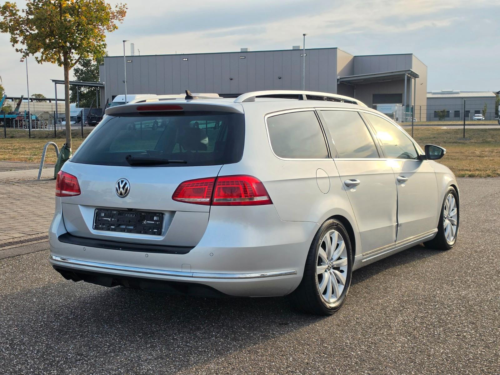 Volkswagen Passat 2012 — photo 7
