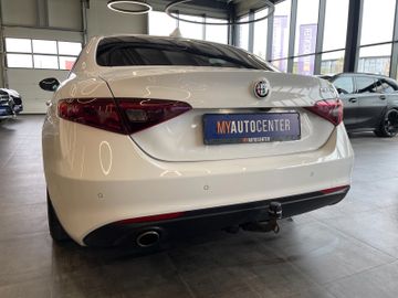 Alfa Romeo Giulia 2,2 JTDM Executive *BI-XENON*ACC*AHK*LED*