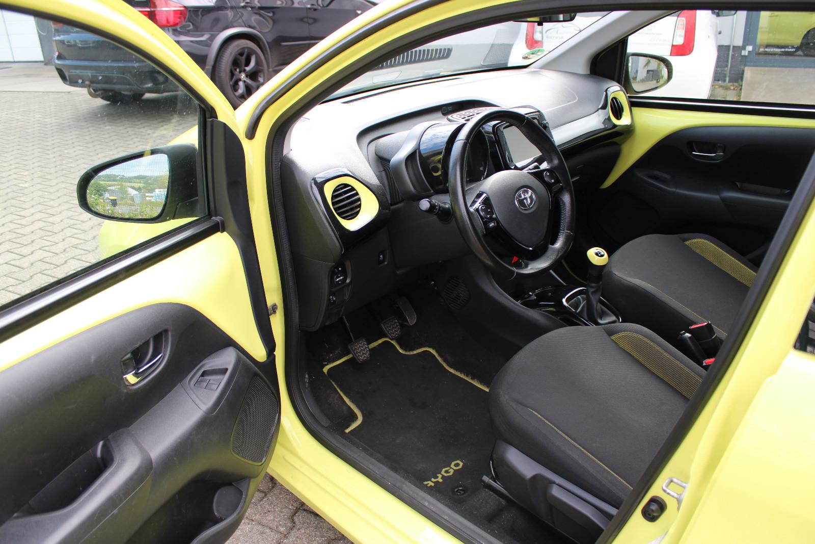 Toyota Aygo AYGO x-cite 4Türer+Kamera+MFL