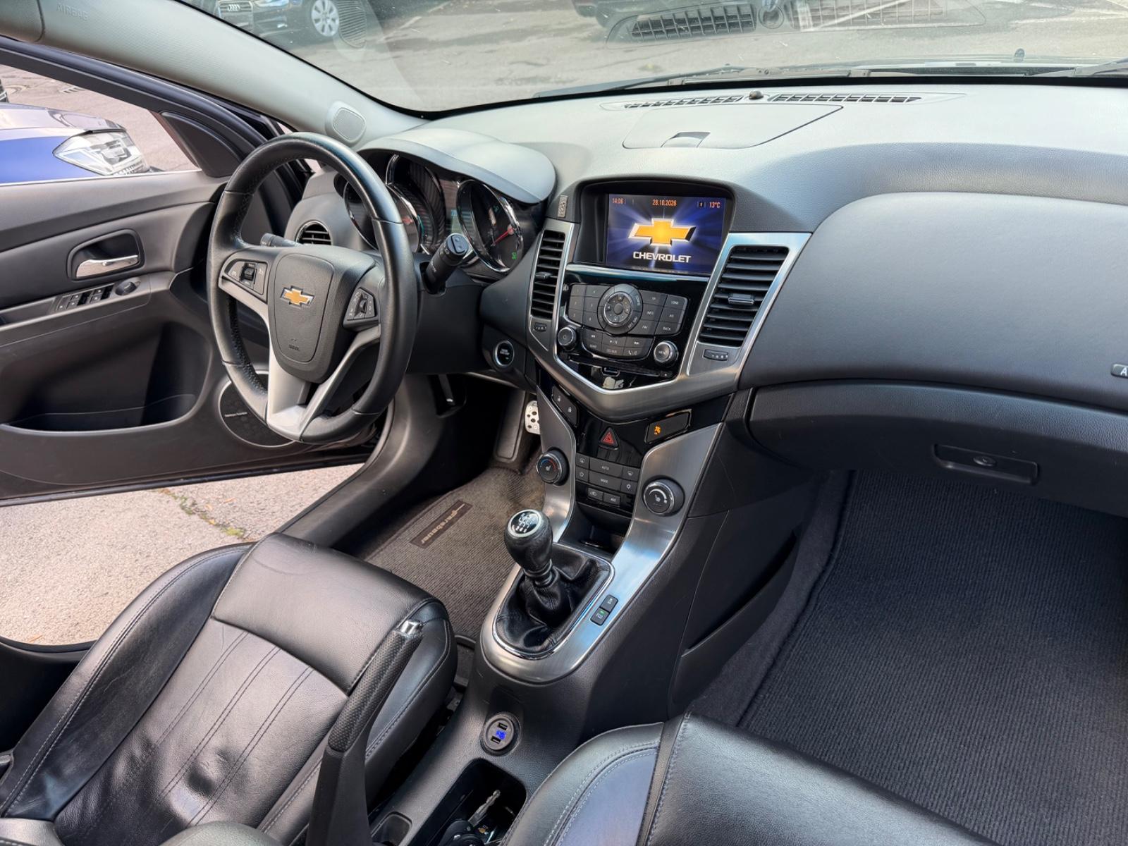 Chevrolet Cruze 2013 — photo 11