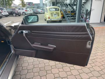 Mercedes-Benz SL 560