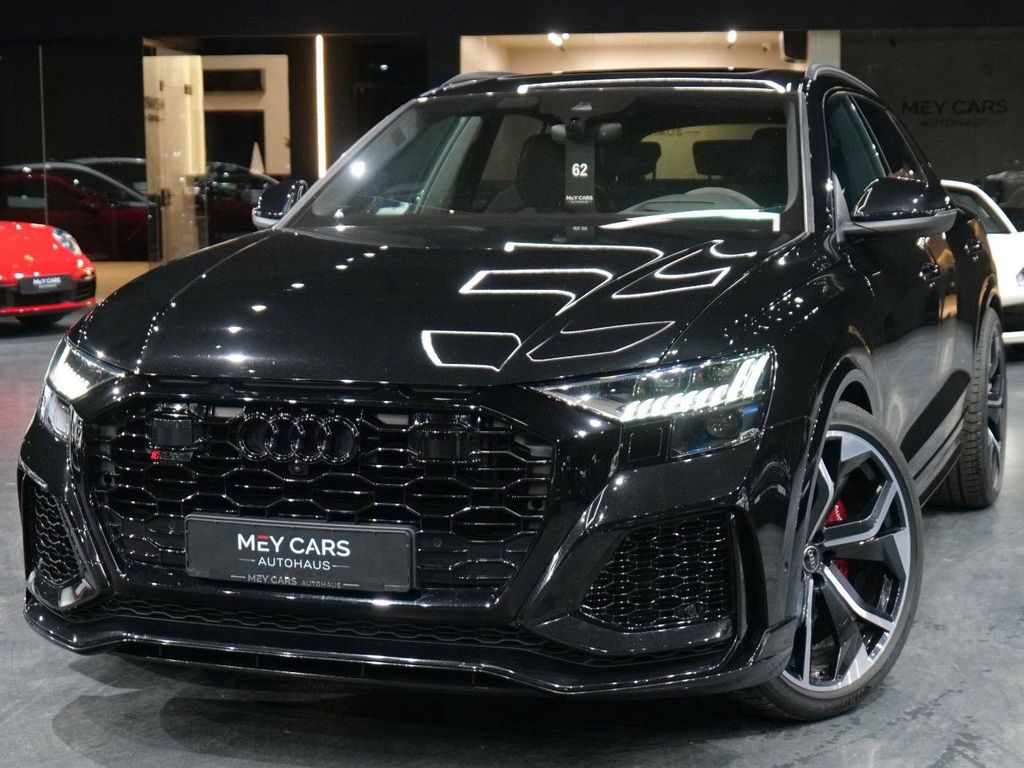 Audi RSQ8