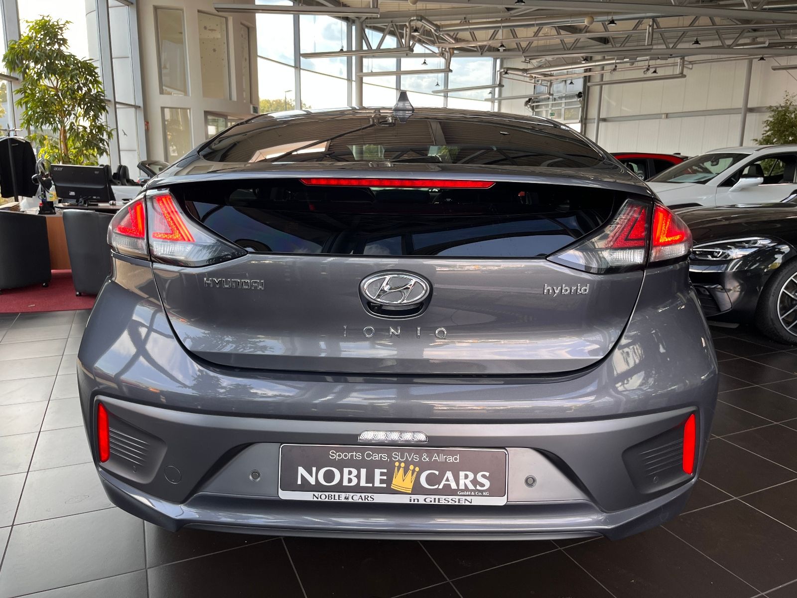 Fahrzeugabbildung Hyundai IONIQ Style Hybrid KLIMA LED NAV SHZ RFK