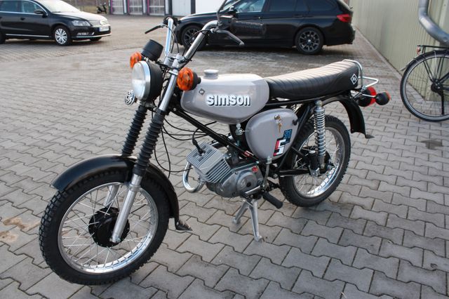 Simson S51 Neuaufbau mit Papieren